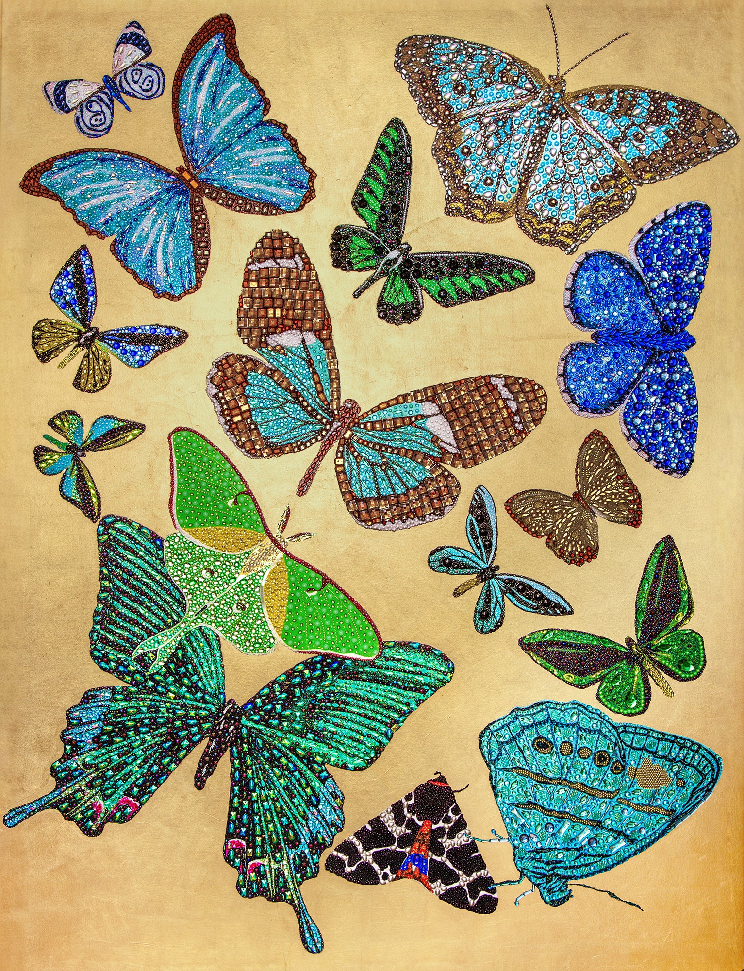 Green Metamorphosis on Gold Leaf