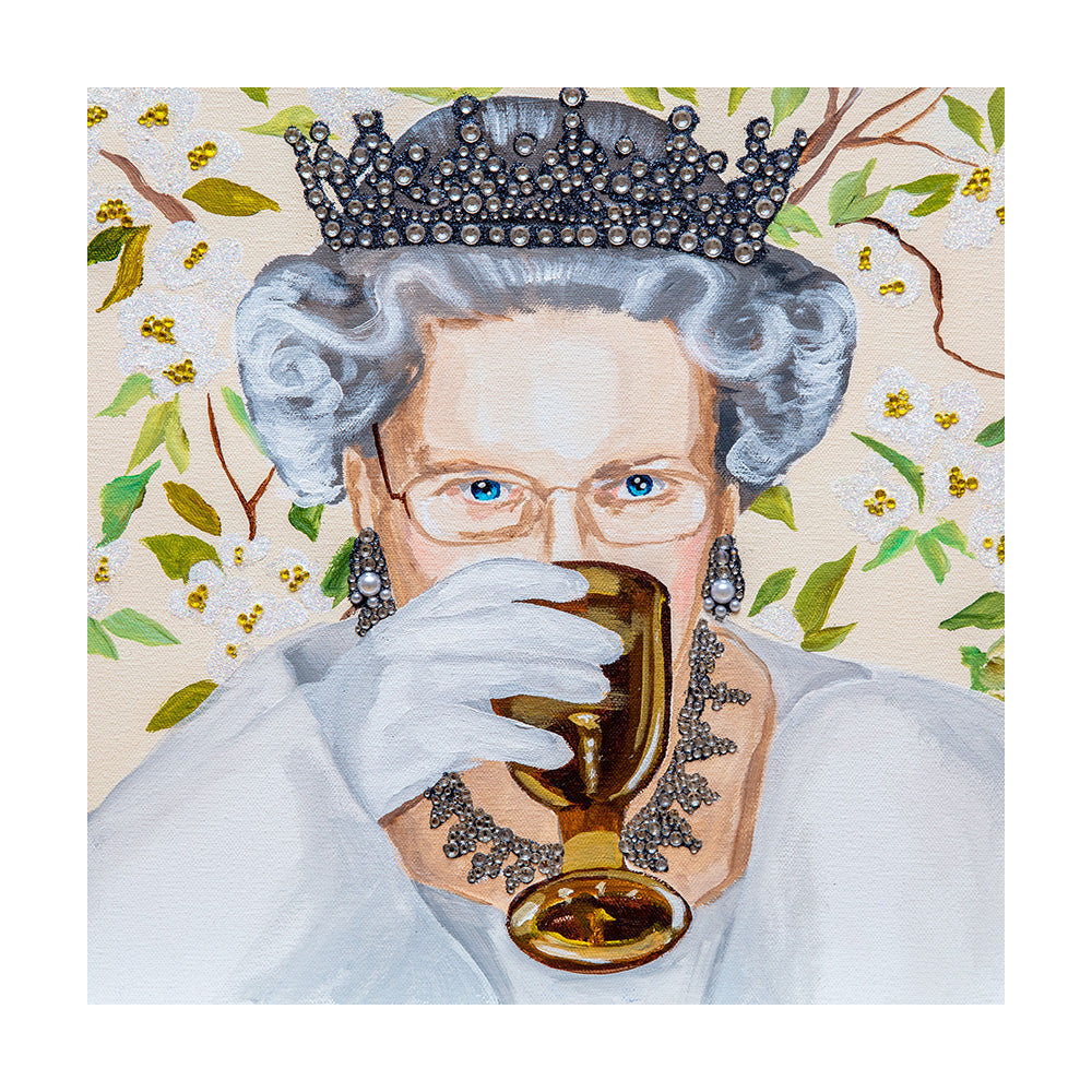 #366 Queen Elizabeth in White Gown on Cream Floral