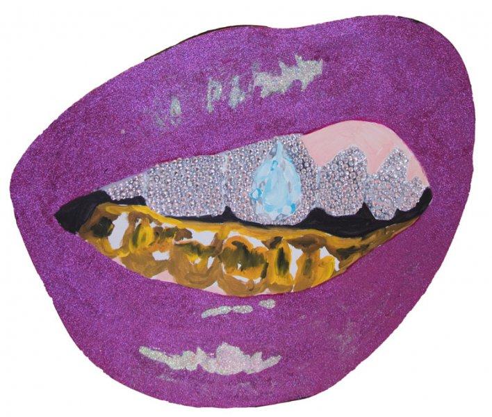 Aubergine Grill with Pear Shaped Diamond